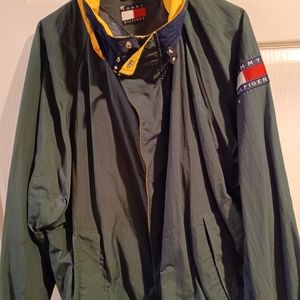 Tommy Hilfiger windbreaker jacket w/hood